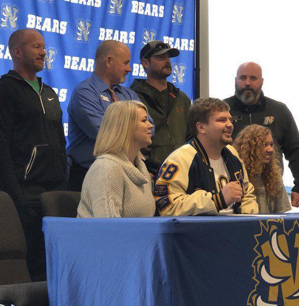 hunter largent signing